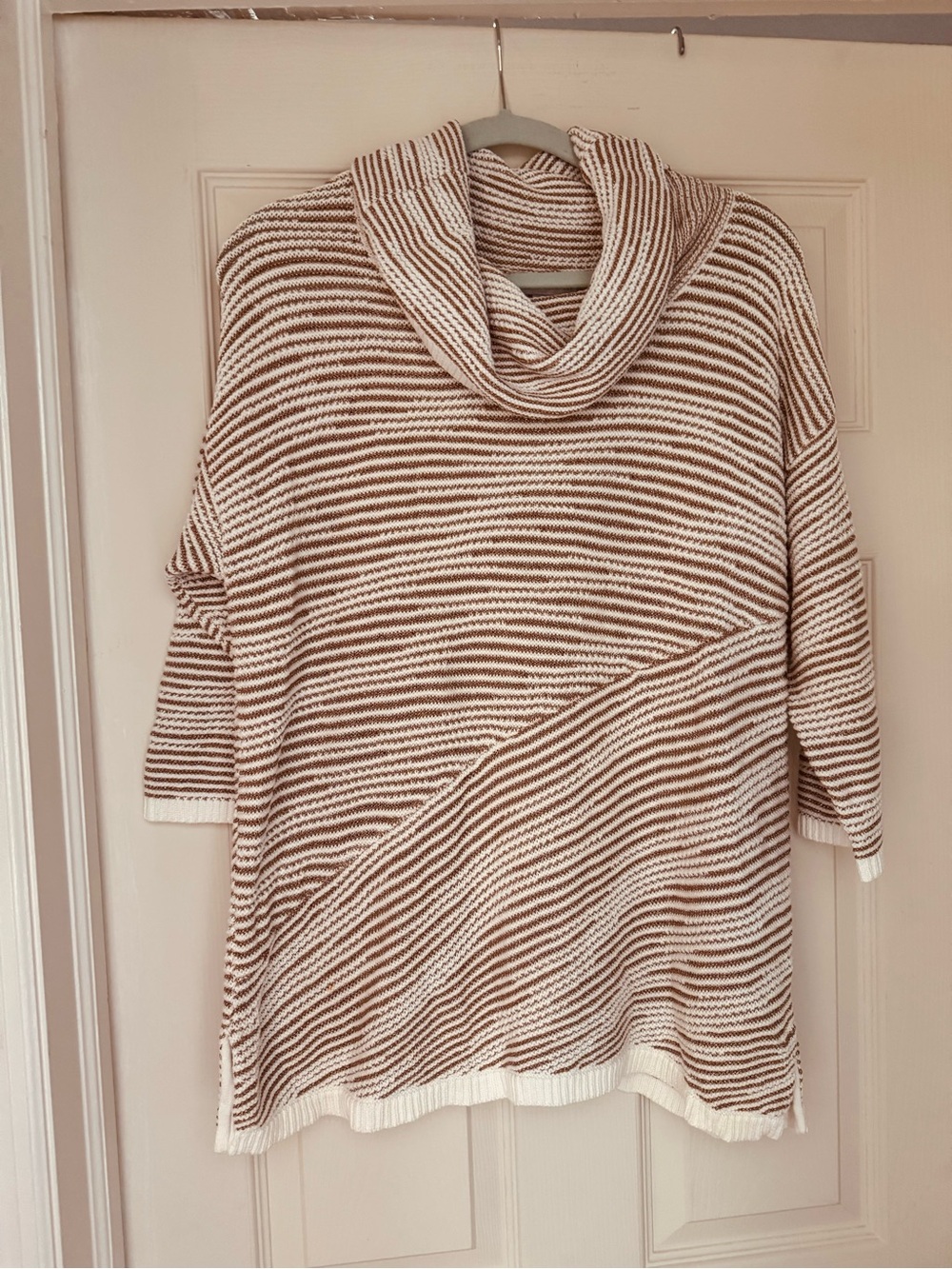New York & Company Shimmery Gold & Cream Cowl Neck Sweater /Size XL / NWT